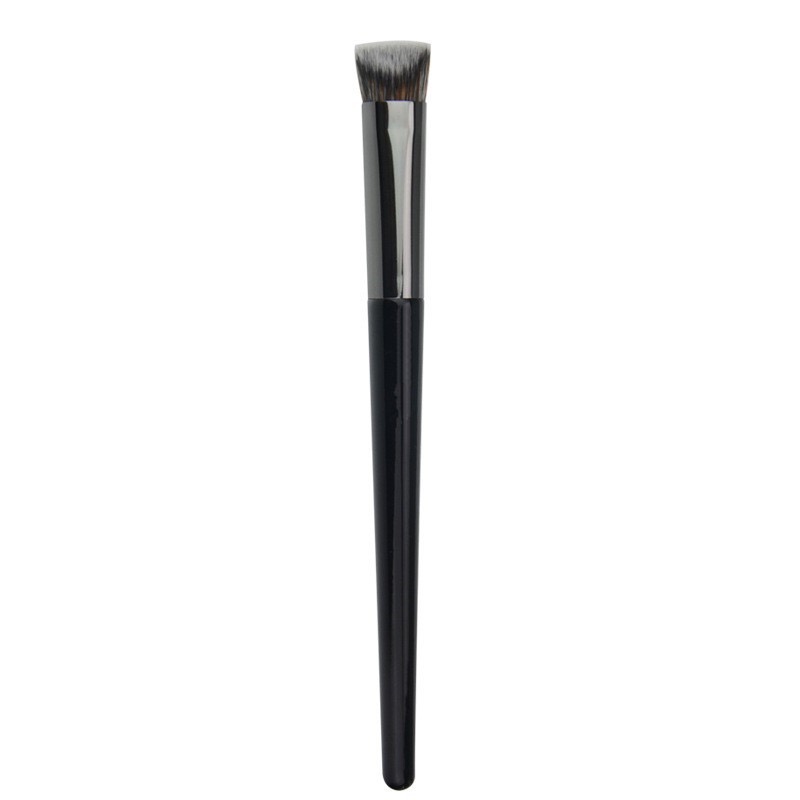 Flat Foundation Brush (Black Handle)
