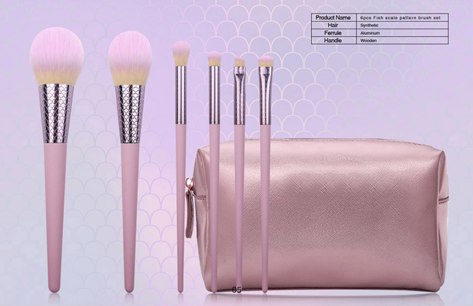 6 piece fish scale pattern makeup brush set with a travel case